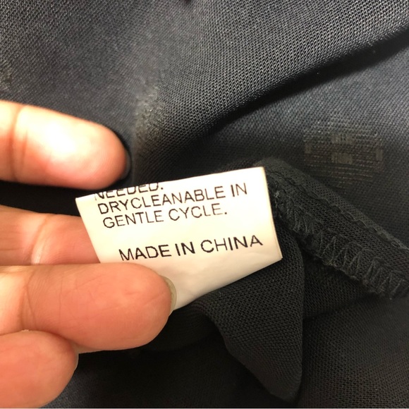 SHEIN CURVE Top 1XL Black Tufted - Picture 10 of 10